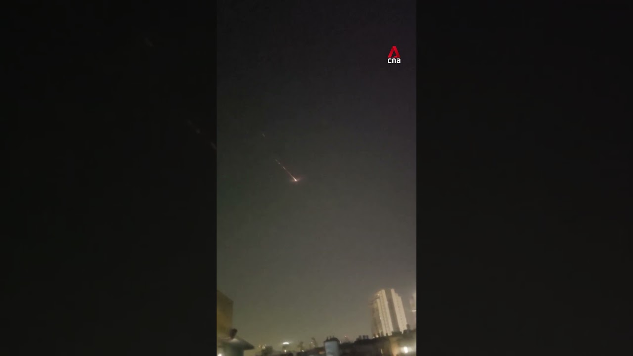 Missiles with cluster warheads from Iran seen travelling over Tel Aviv