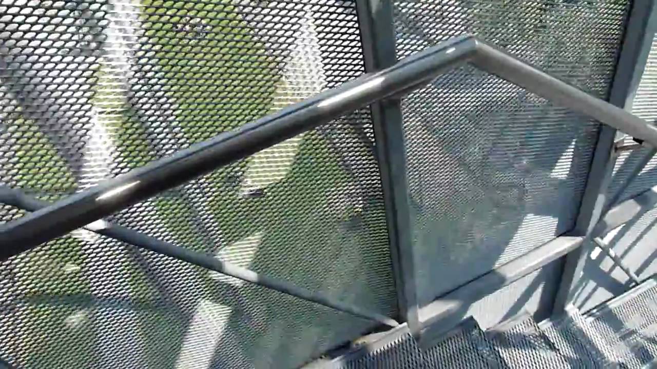 Afdaling van de Abdijtoren te Sint-Truiden