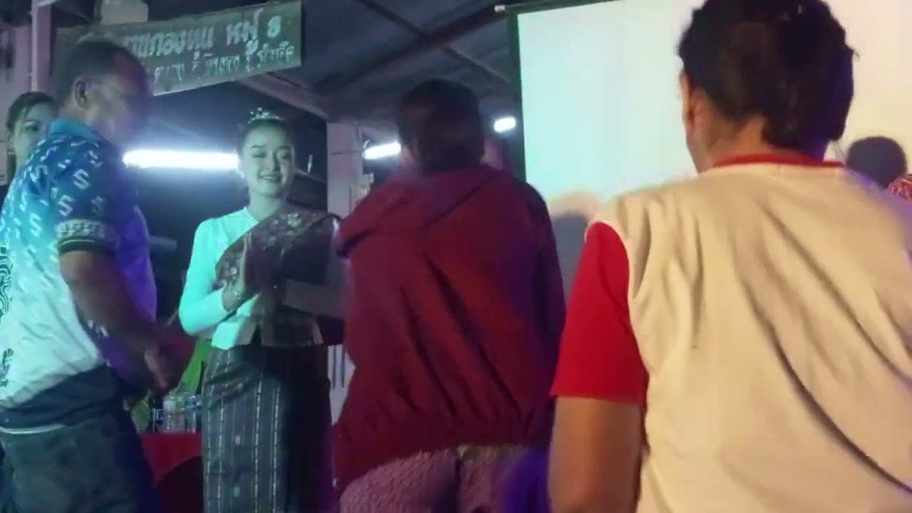 อาลัยพระพันปีหลวง ธิดาลาว ศรีวิไล