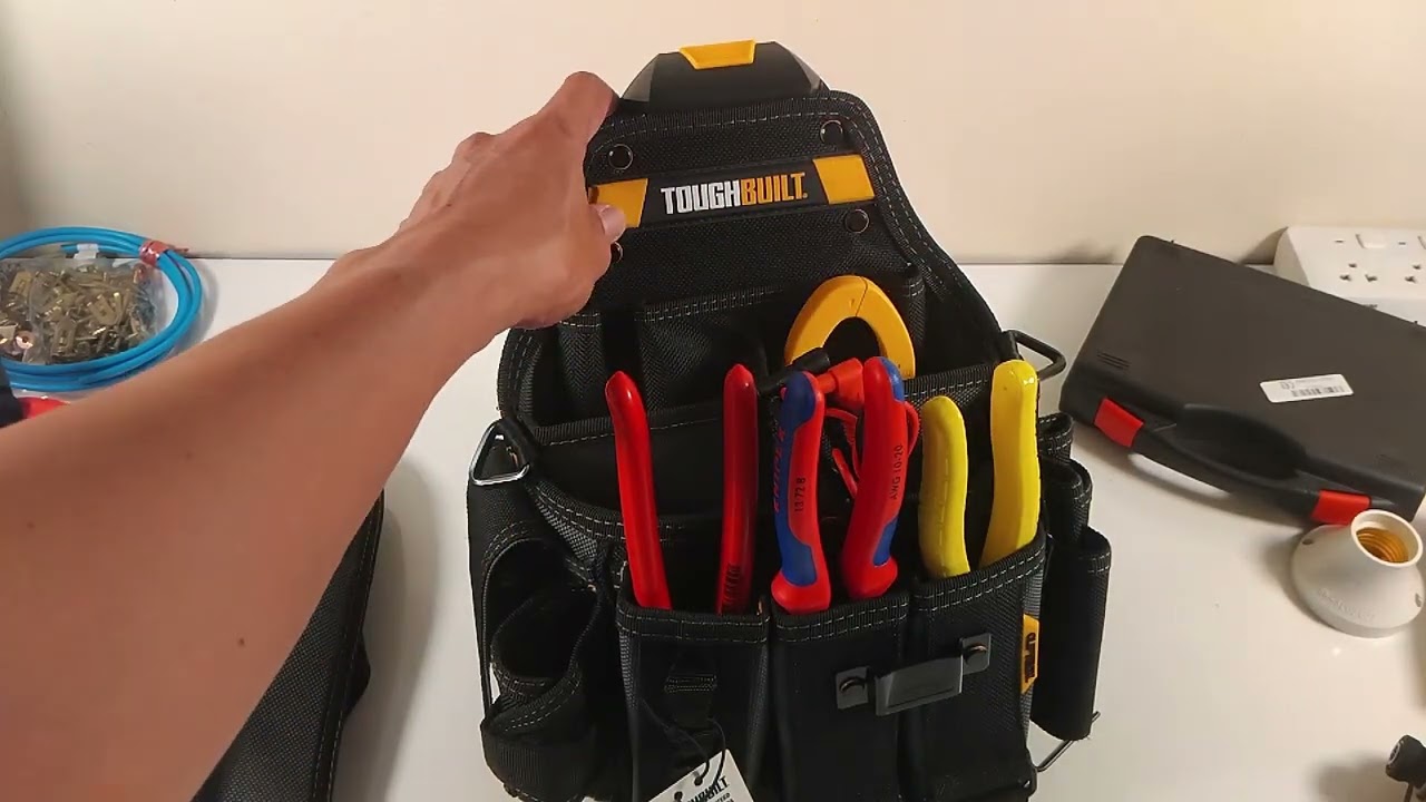 TOUGHBUILT TB-CT-104 กระเป๋าเครื่องมือสำหรับช่างไฟฟ้า ช่องเยอะ มีสายสะพายข้าง(ถอดสายได้)