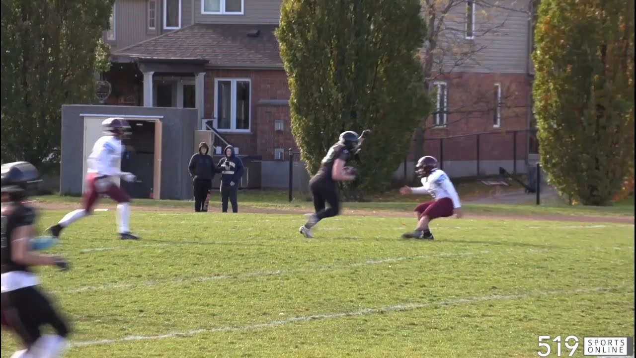 Плей-офф WCSSAA по футболу среди взрослых (полуфинал 1-го уровня) — Bluevale Knights против Elmir...
