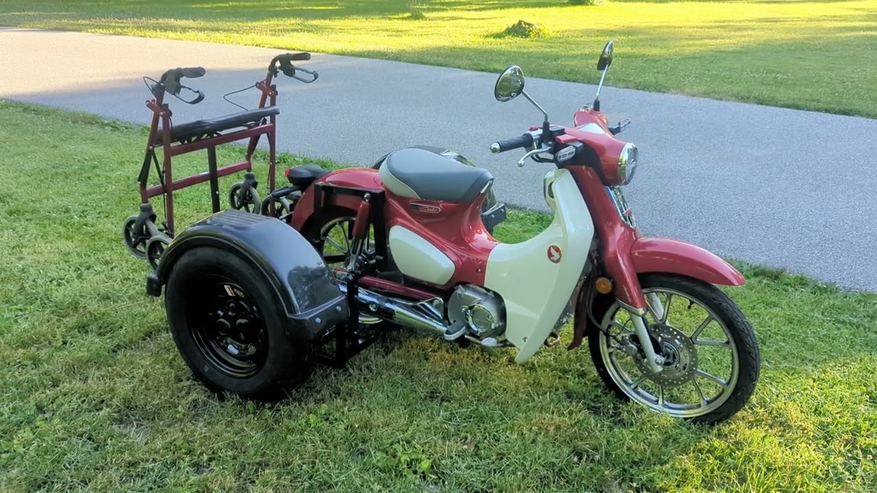 BIC Trikes 2021 Honda Super Cub with a steady roller carrier