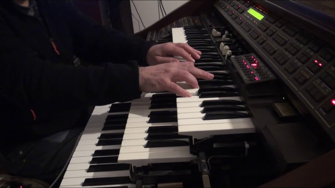 Und dein Zug,der geht in f&uuml;nf minuten (Christian Bruhn)