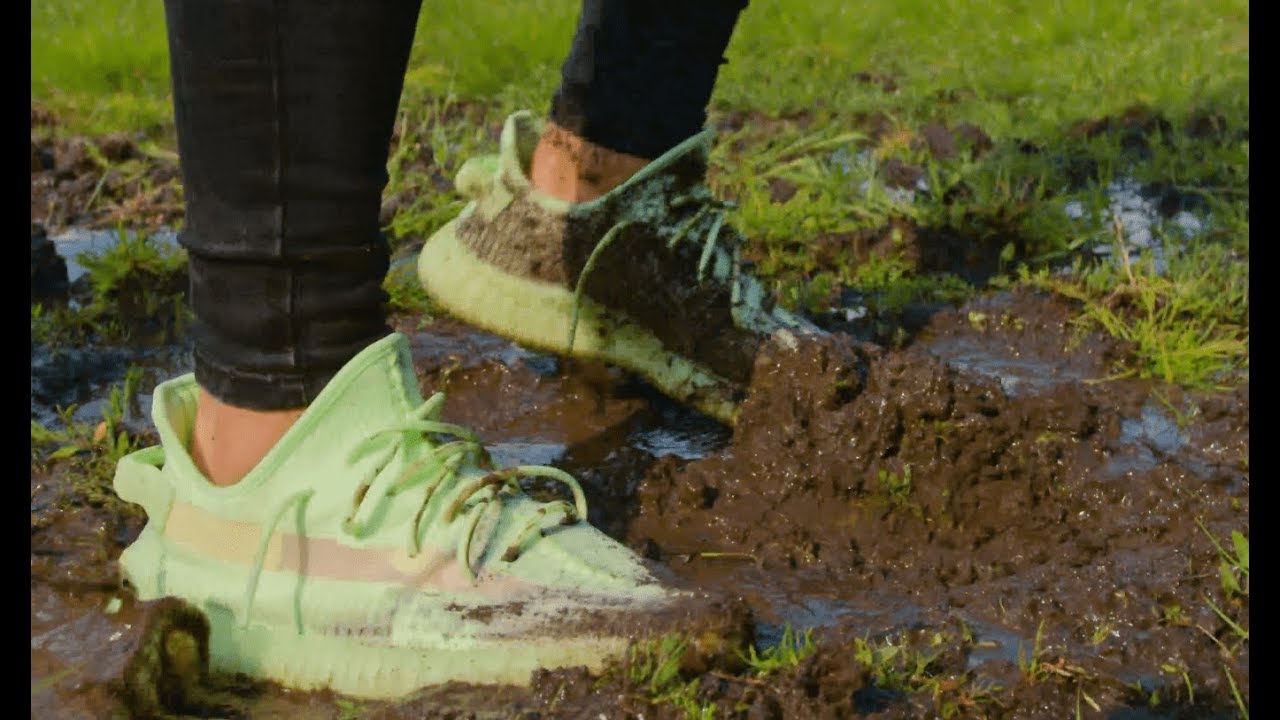 YEEZY 350 V2 GLOW IN MUD - Crep Protect EXTREME CLEAN (4M+ VIEWS!)