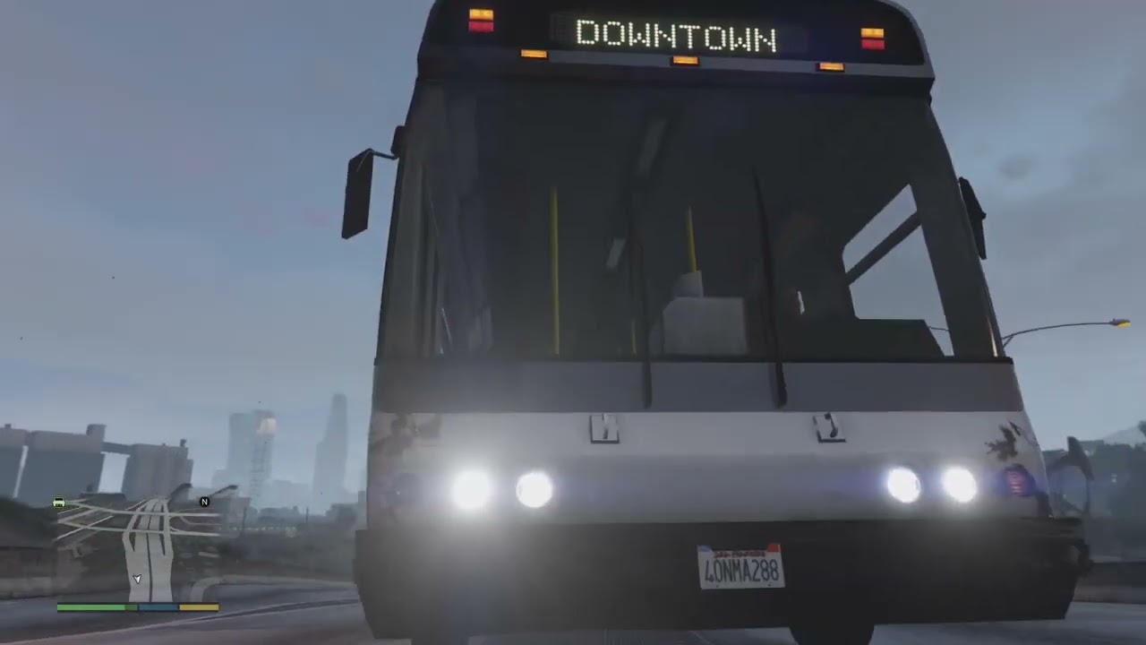 GRAND THEFT AUTO STORY MODE AND DRIVING IN THE BUS WITH LIGHT TRAFFIC 