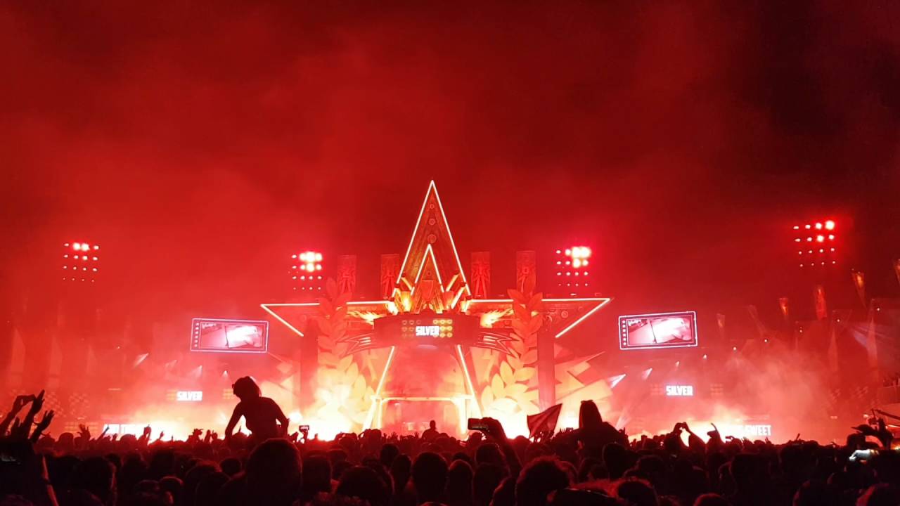 Intents Festival Saturday 2016 - the closing endshow and firework full