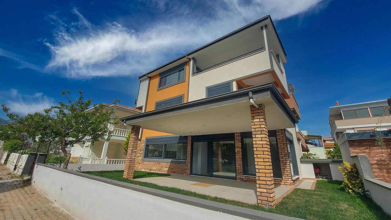 Altınoluk Satılık Villa / Denize 20 metre / Müstakil /  Deniz Manzaralı