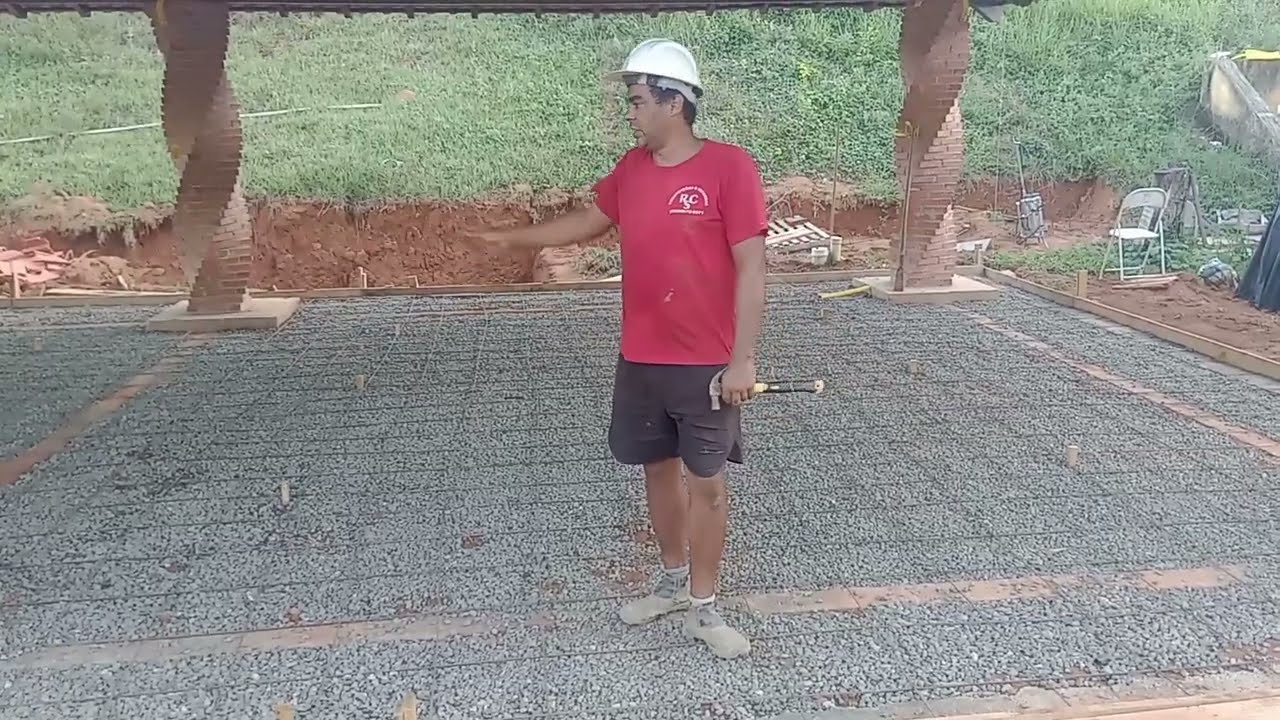 Como fazer corretamente uma concretagem de um piso de galpão ou área externa RCS Construçõe