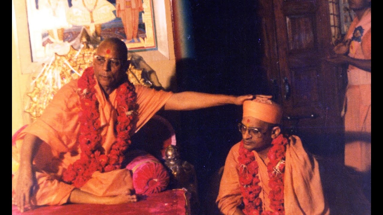 Jeevanpran Shree Muktajeevan Swamibapa Pitarpan Ashirwad February 1979 - Shree Swaminarayan Gadi