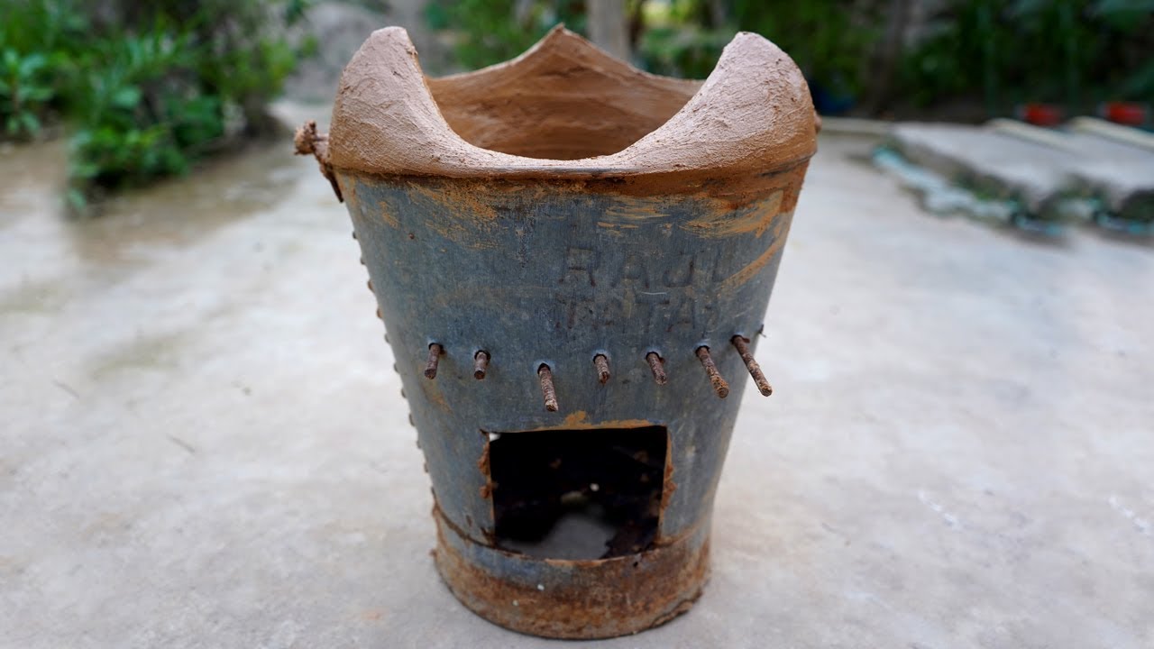 Mud Cooking Stove using Broken Iron Bucket | Clay Stove for Portable Use | Koyla Ka Chulha