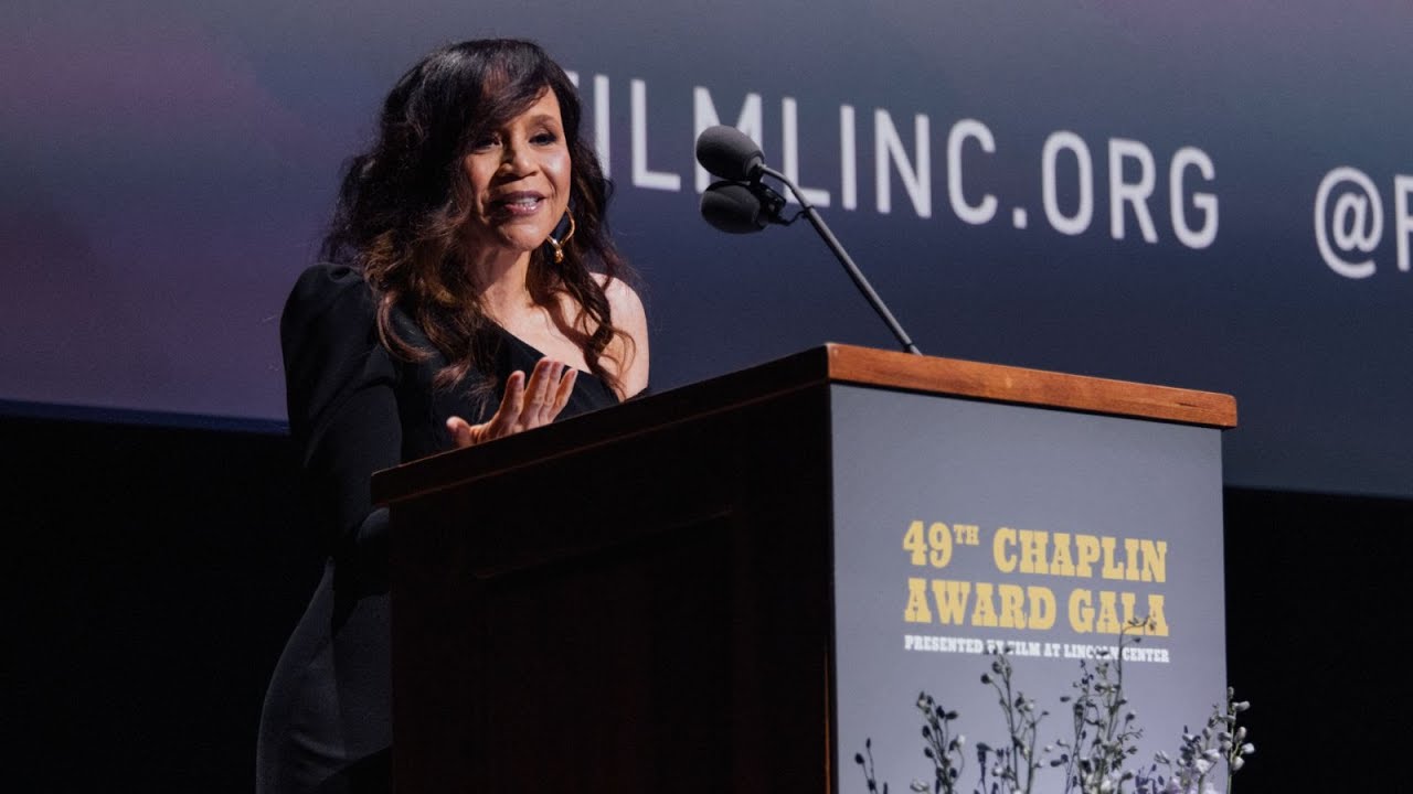 Rosie Perez Honors Jeff Bridges at the 49th Chaplin Award Gala