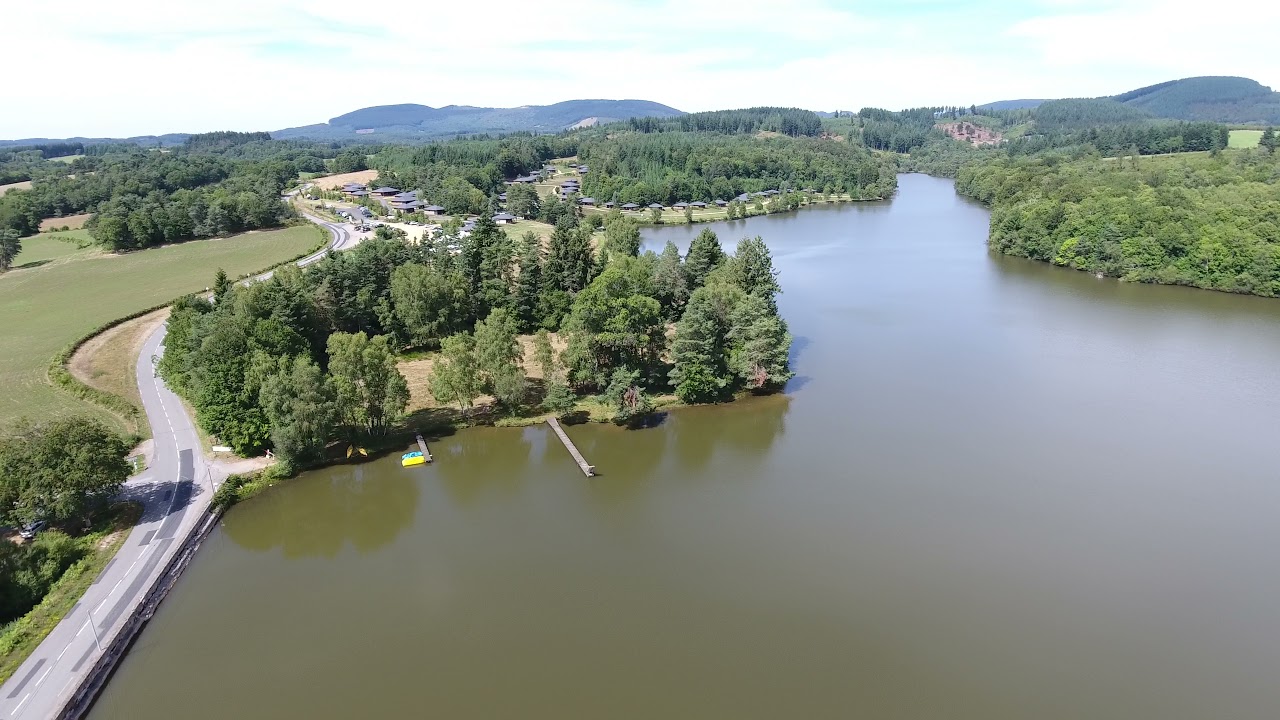 ETANG de MEYRIGNAC L'EGLISE en CORREZE