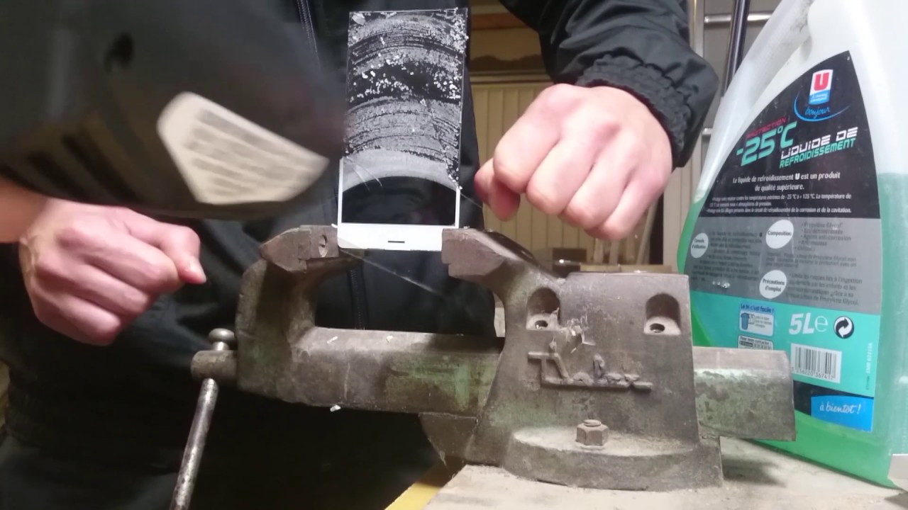 Décoller séparer vitre tactile et écran LCD sans machine séparateur