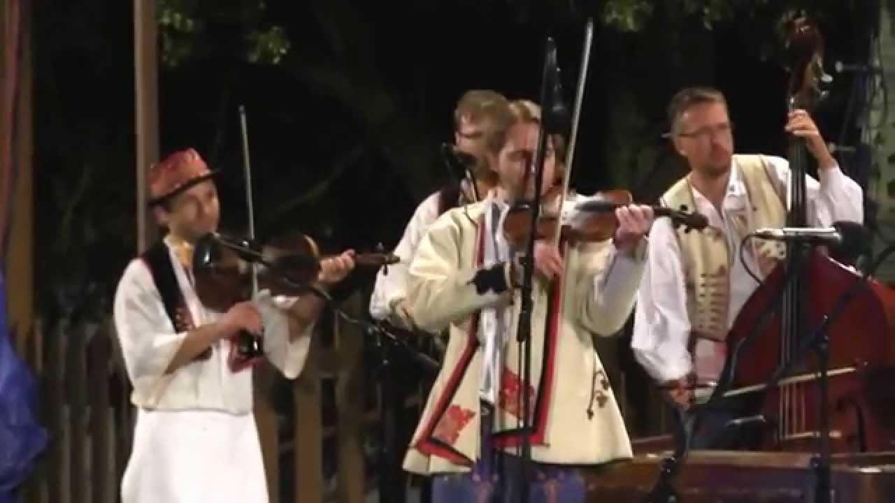 VELKÁ NAD VELIČKOU-Horňácké slavnosti: Dušan Holý a Janíček Pavlík při zpěvu