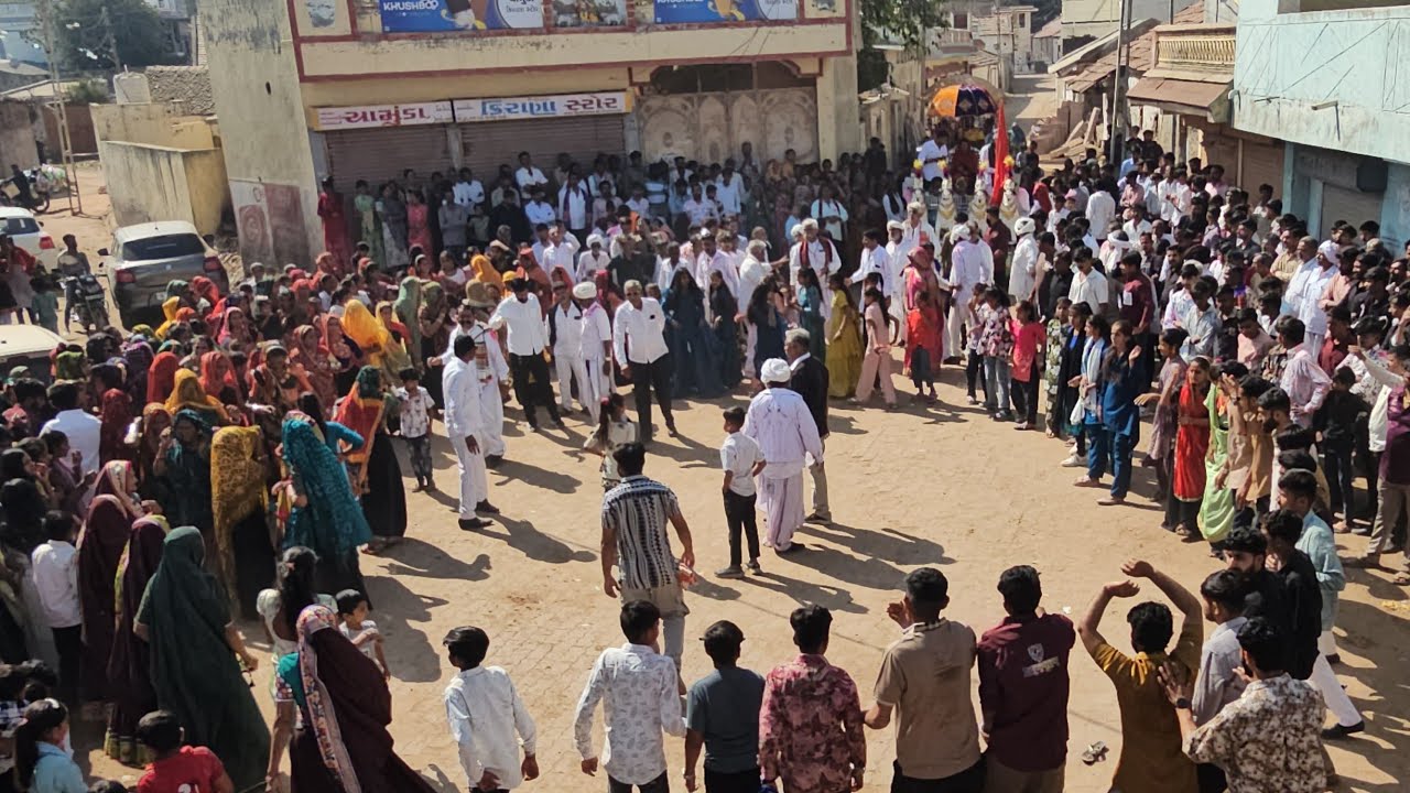 જય શ્રી રૂપલ મા અમારા ગામ ને આંગણે રાજબાઈ માતાજી ની શોભાયાત્રા માં પધાર્યા 