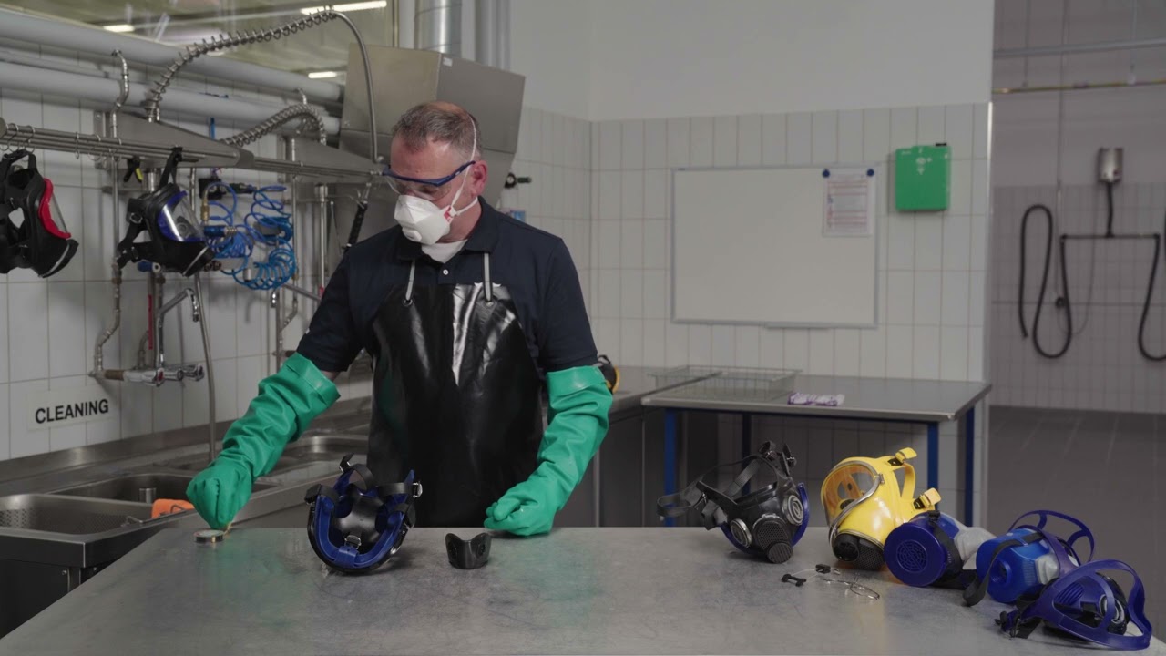 Manual Cleaning and Disinfection of the Dräger X-plore® 3000, 4000, 5500 & 6000 Series