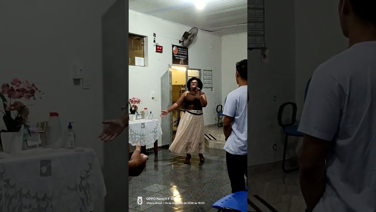 Aline Reis. Igreja Assembléia de Deus Ministério Belém Vitória Brasil. 