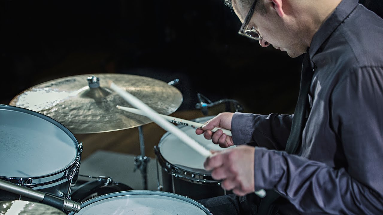 Definitive Technology – Behind the Scenes with Interpol’s Sam Fogarino