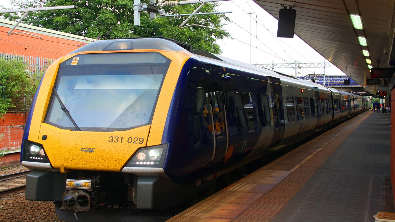 Trains at Salford Crescent | 21/07/2021
