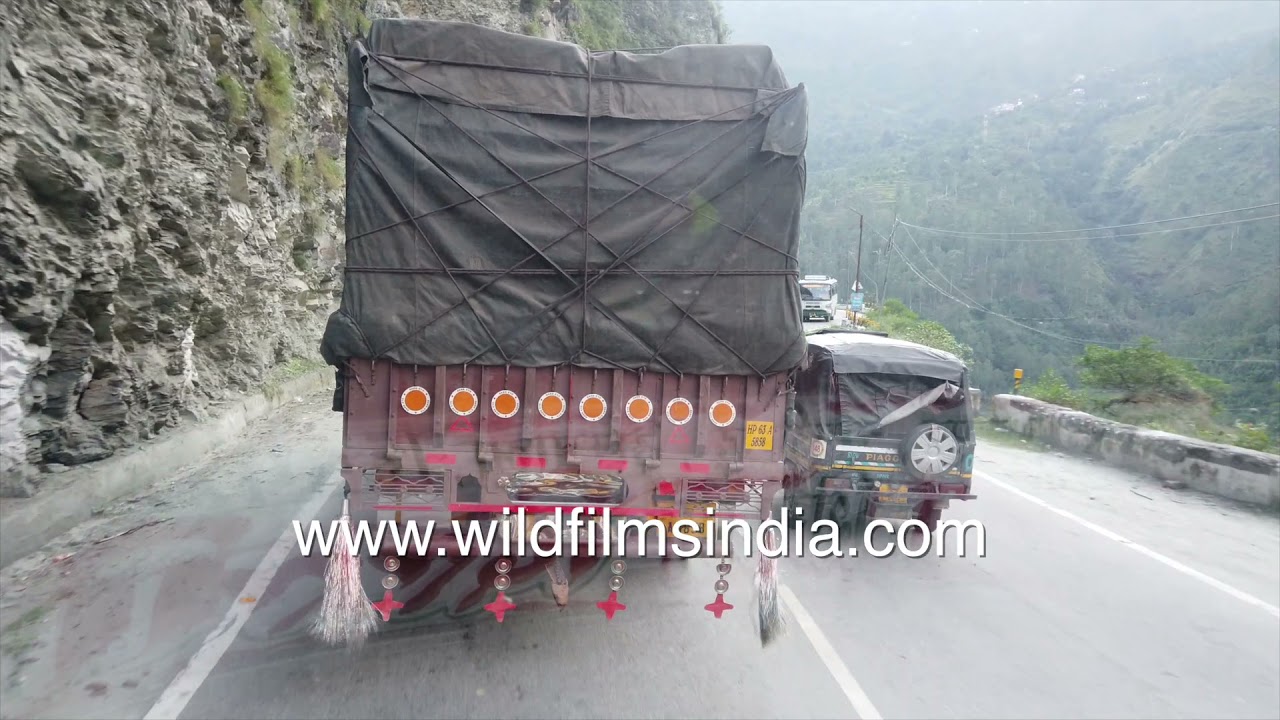 Travelling by bus to the higher Himalaya in Himachal Pradesh