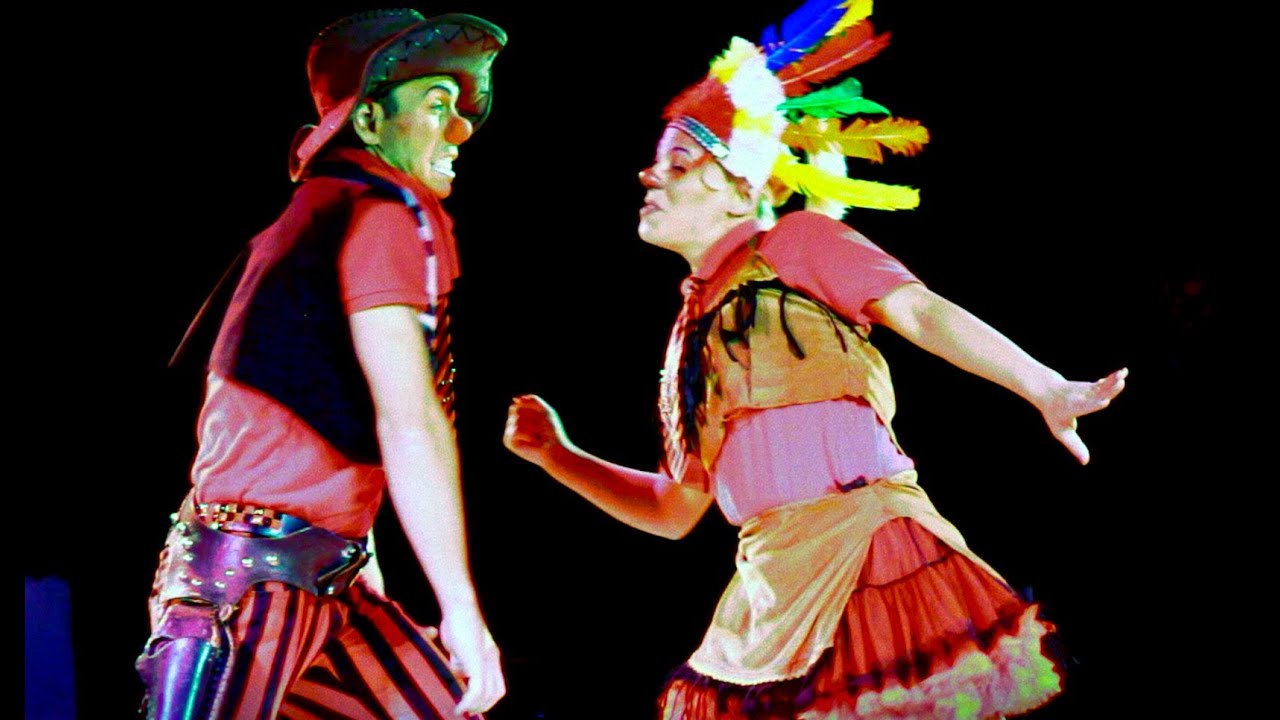 Zippos Circus 2012 featuring the Delbosq Clowns in a western punch-up