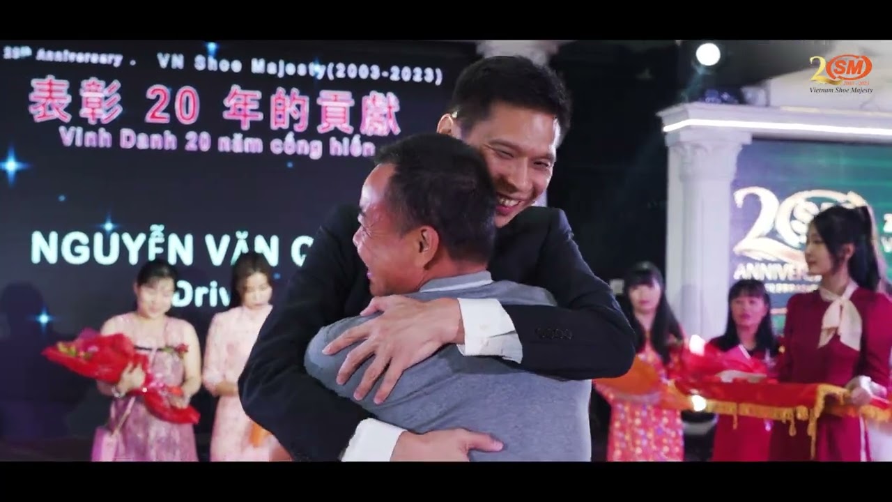 Gala Kỷ niệm 20 năm thành lập Công ty TNHH Sản xuất Giày Uy Việt   Next ID event