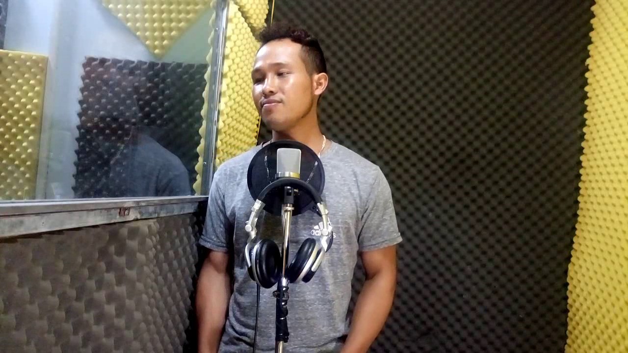 Ch&iacute; Ph&egrave;o || S&aacute;ng t&aacute;c : B&ugrave;i c&ocirc;ng Nam - Cover Dely