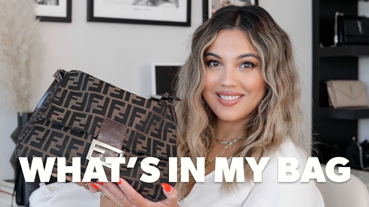 WHAT'S IN MY BAG 2021| SUMMER EDITION! Fendi Zucca Mamma Baguette