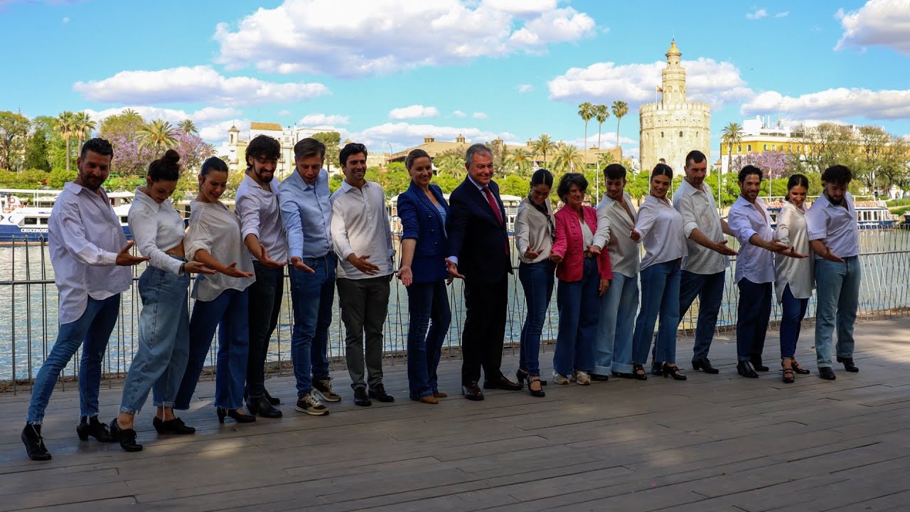 Grabación del flashmob que el Ballet Flamenco de Andalucía prepara para la apertura de la Bienal