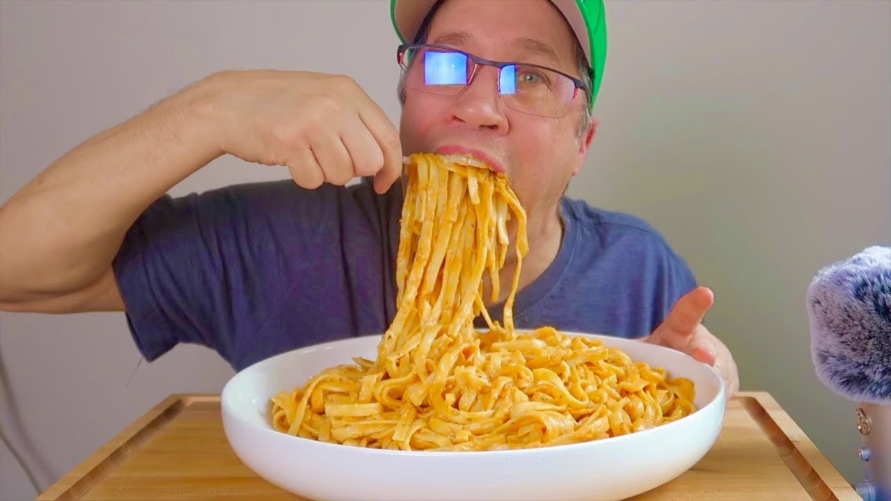 ASMR • Creamy • Fettuccine • Rosa  • Alfredo • Feast • Mukbang |  Eating Show !