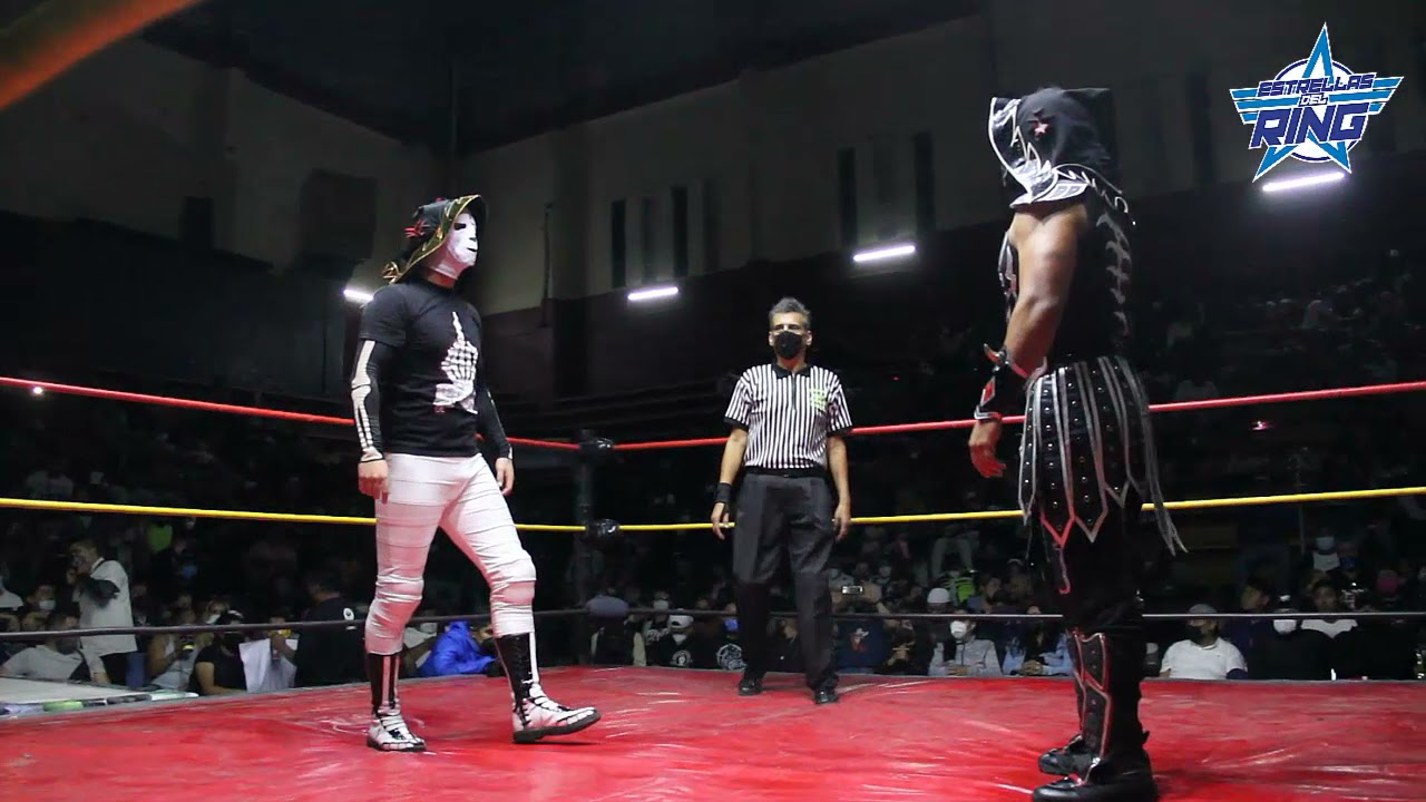 Karis la Momia Jr y Máximo ante la Parka Negra y Raptor desde la Arena Neza.