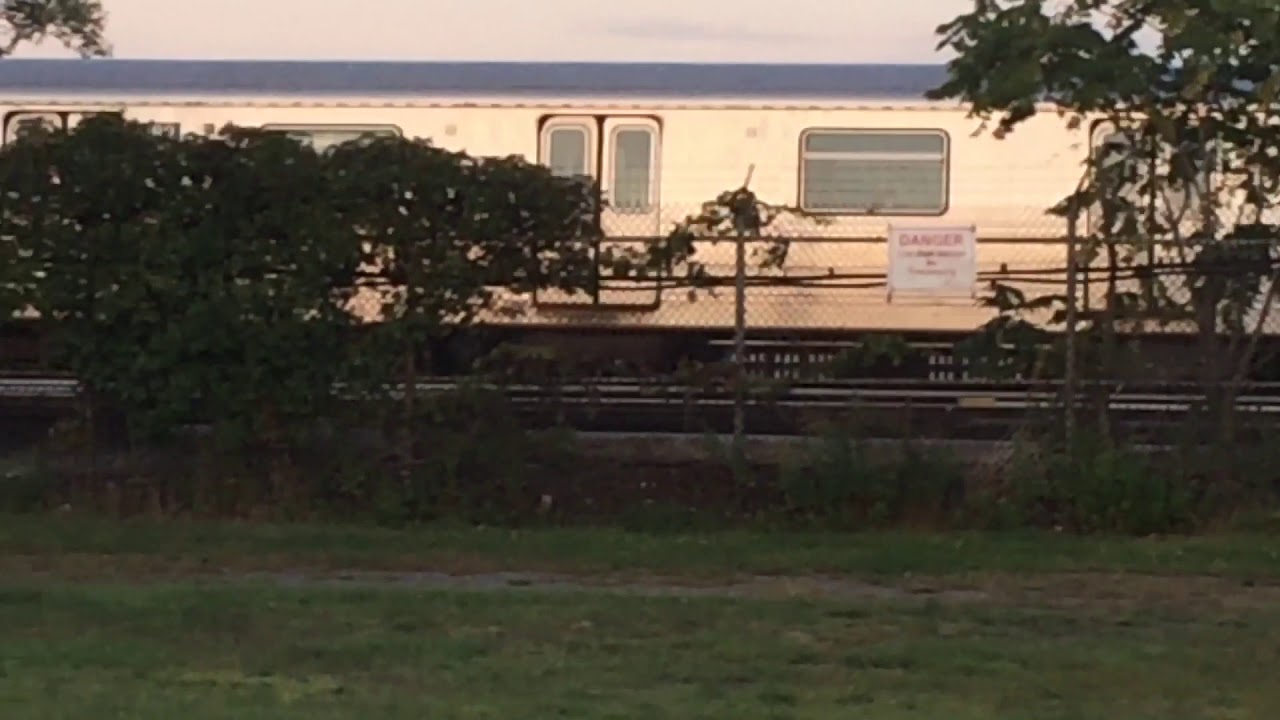 (RAW SOUND) NEW YORK RAILS: A TRAIN AT ROCKAWAY BRIDGE
