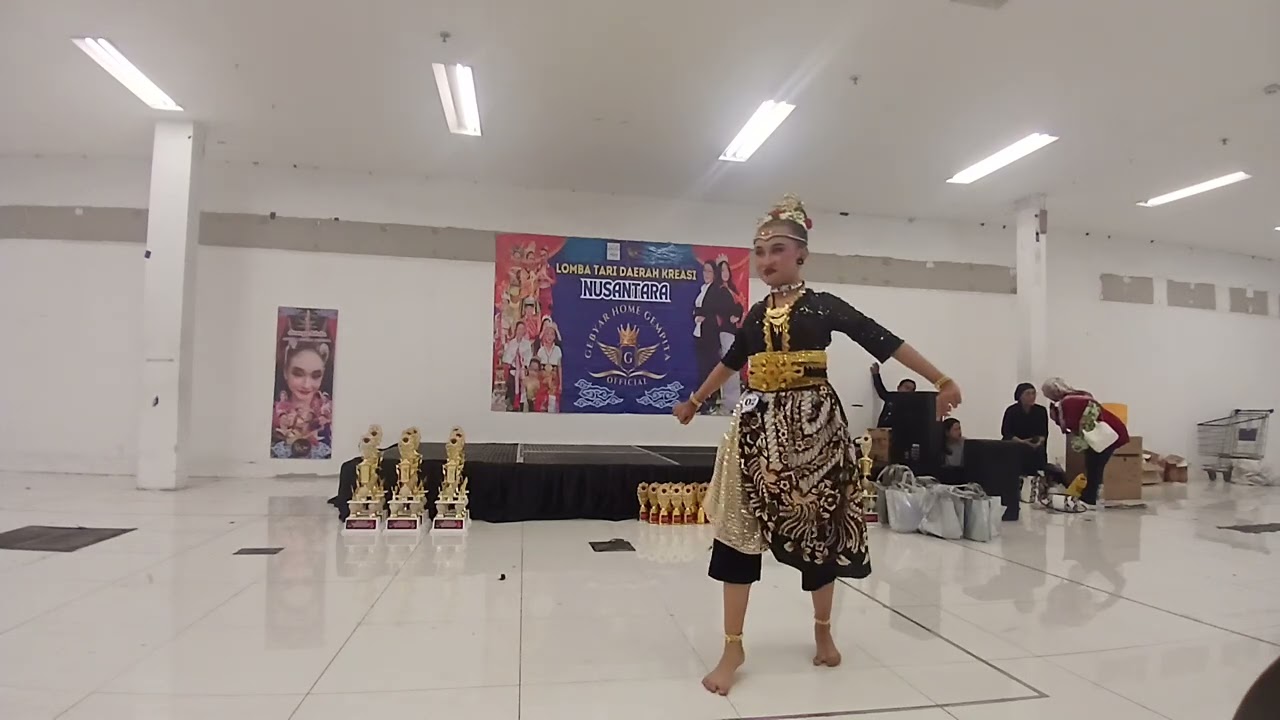 Kategori tunggal SMP- SMA juara 1 dan juara umum lomba tari kreasi GEBYAR HOME GEMPITA OFFICIAL 2025