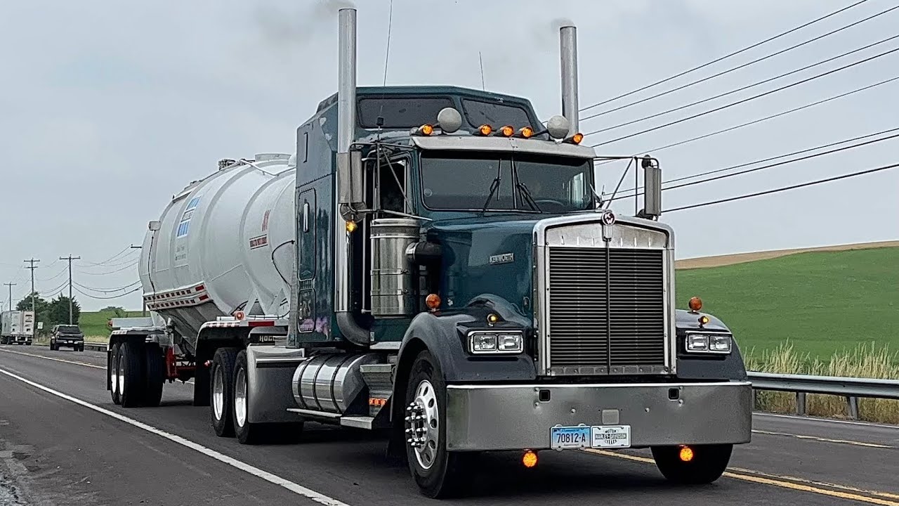 The Glorious US 222 - Antiques, Locals, And Largecars