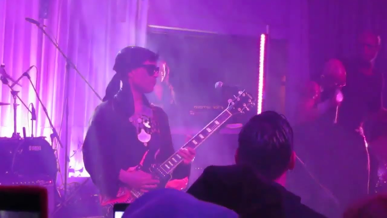 She's Always In My Hair/Dreamer (Live Aftershow Australia 2012) - Prince