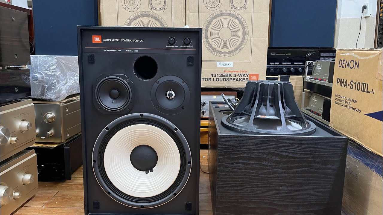 Loa Jbl 4312E full thùng xốp catalog như mới. Giá rất tốt, gọi e Trí 0903.747.111.