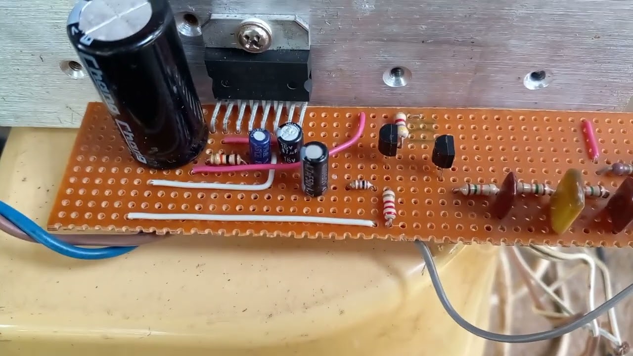 TDA 7379 ic  38 watt amplifier with transistor low pass filter