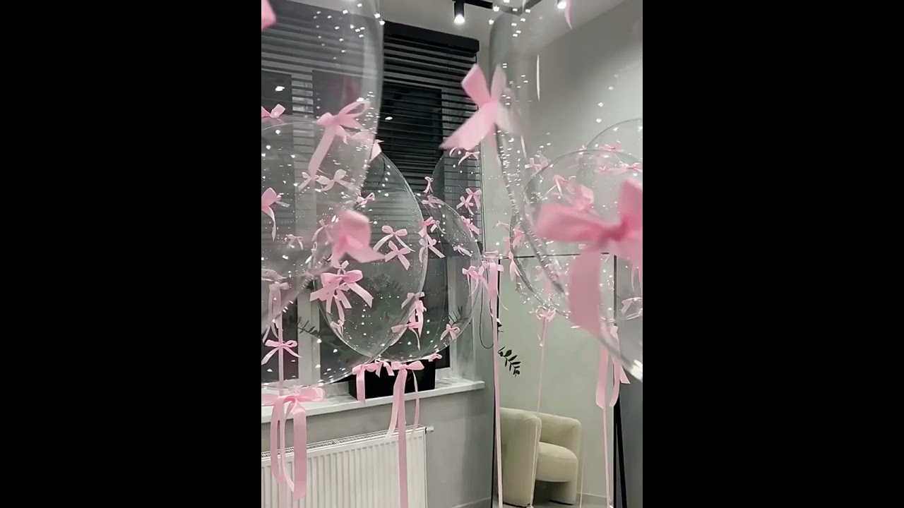 Transparent Bobo Balloons With Pink Bow, Internet Celebrity Outdoor Photo, Valentine's Day,