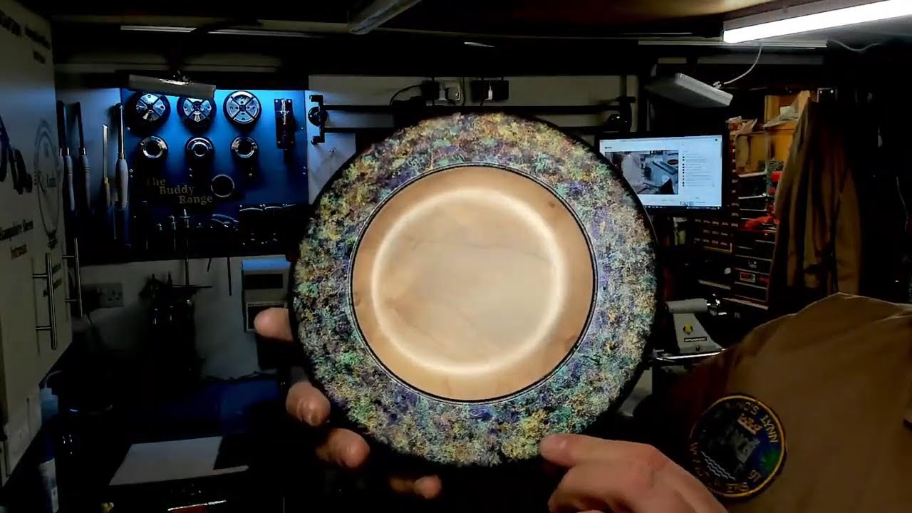 Woodturning Project - Using The Jo Sonja Iridescent Colours, Appling With A Sea Sponge
