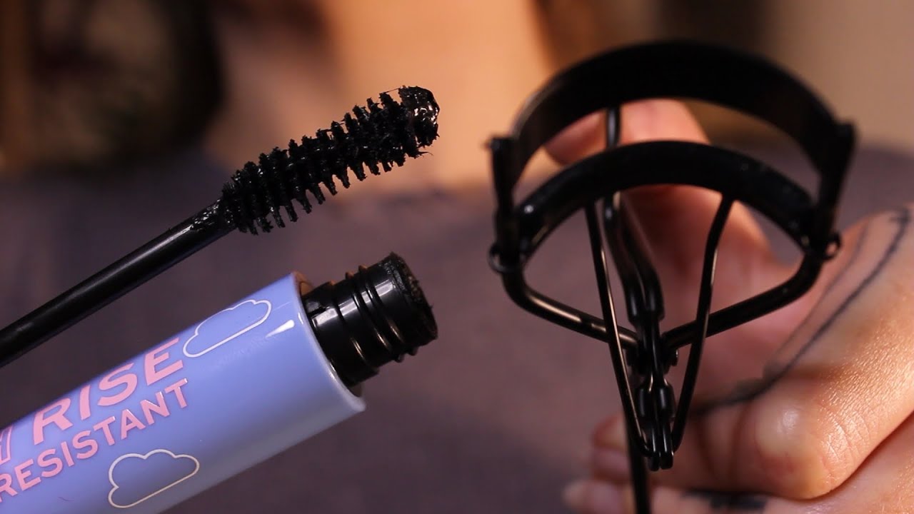 ASMR Tingly Lash Attention 💖 Mascara application, eyelash curler (no talking, layered sounds)