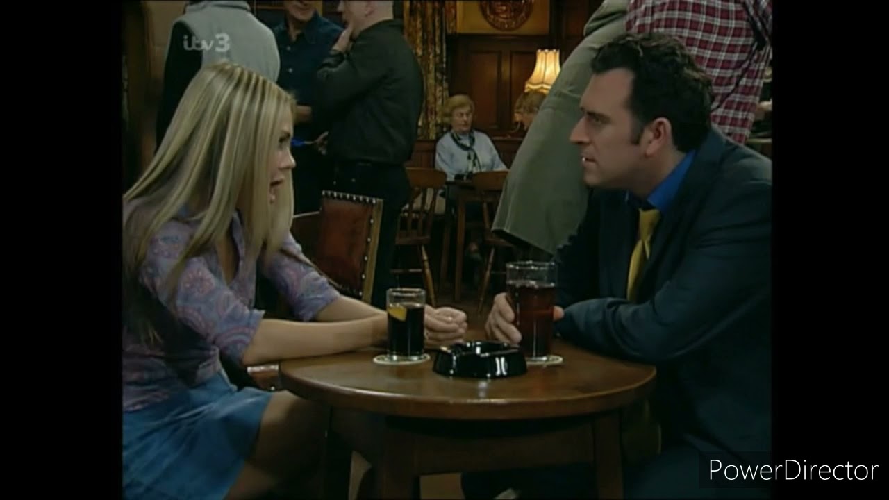 Classic Emmerdale - Kelly Glover and Viv Hope Slaps Each Other (1st November 2000* Original Date)