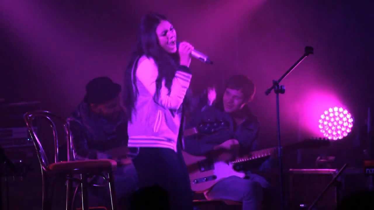 Ewa Farna - L.A.L.K.A. (II Zlot Fanów, 23.08.2013)