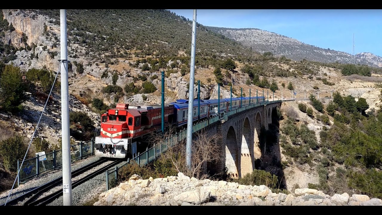 Varda Köprüsü & Erciyes Ekspresi DE22062 / Erciyes Express at the German Bridge. Taurus Mountains