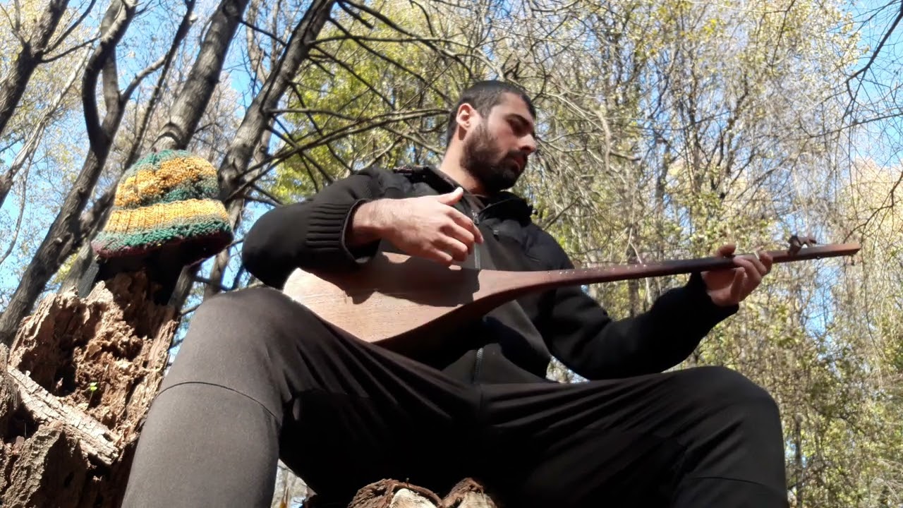 Dotar (iki telli) Tunes In the Forest / Improvisational.