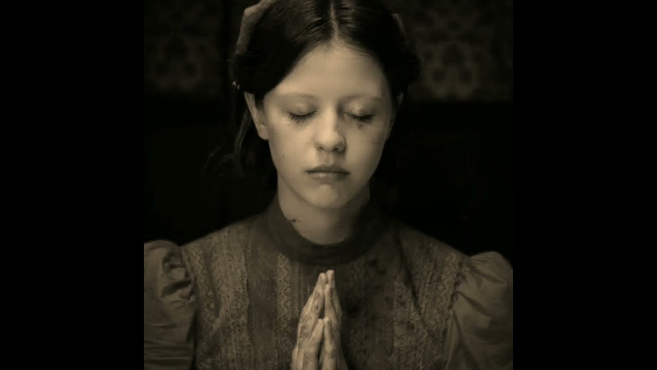 Chelsea Wolfe - Oui Oui Marie （Ｓｌｏｗｅｄ）