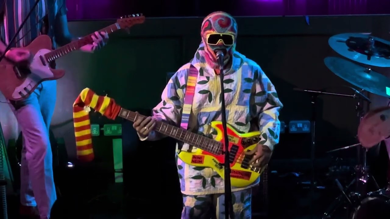 Mononeon in London, 28/04/2024