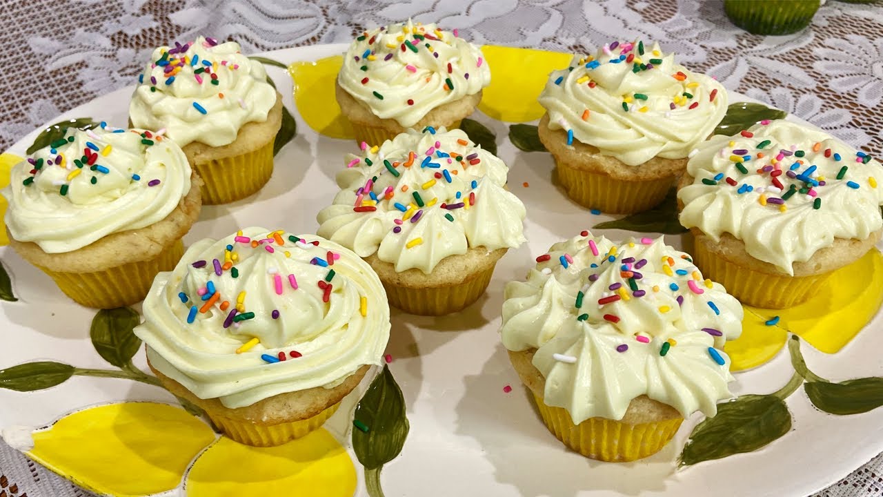 Fluffy Lemon-Infused Cupcakes Recipe (Quick & Easy)