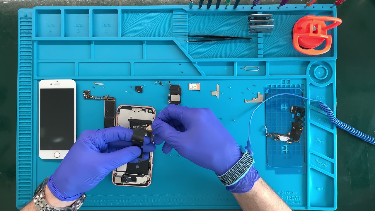 Wymiana gniazda ładowania portu iPhone 8 - iDared Serwis