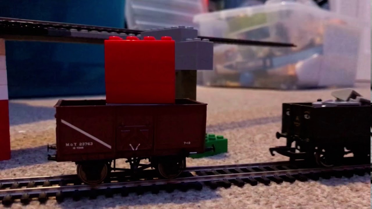 Tugs: High tide train crash (Thomas and friends adaption)