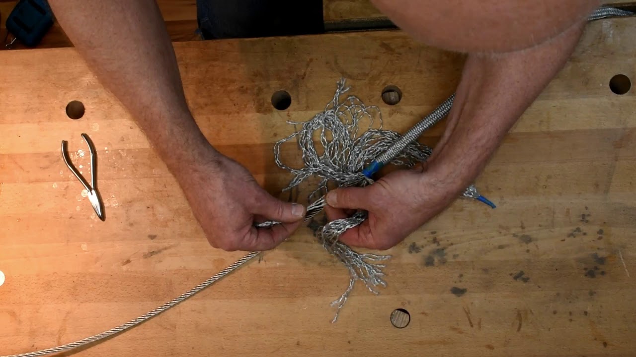 Rigging a halyard for Q